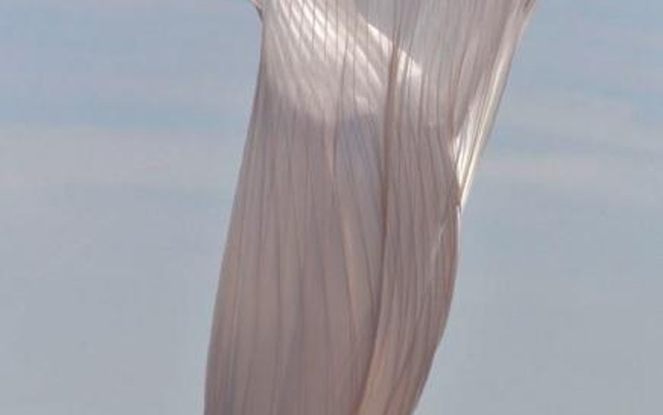Balon nie został napełniony. Przeszkodził zbyt silny wiatr