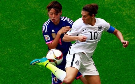 Lloyd w 13 minut zdobyła hattricka