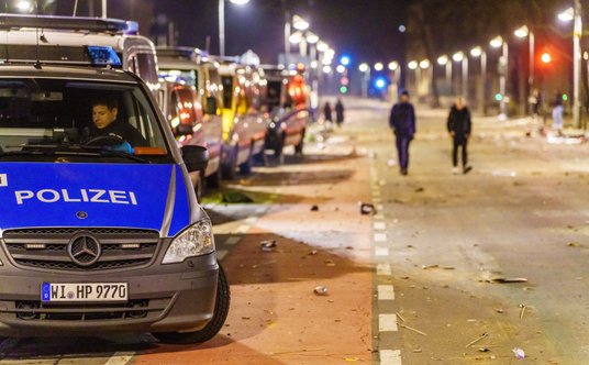 Patrol policji w czasie sylwestra we Frankfurcie nad Menem