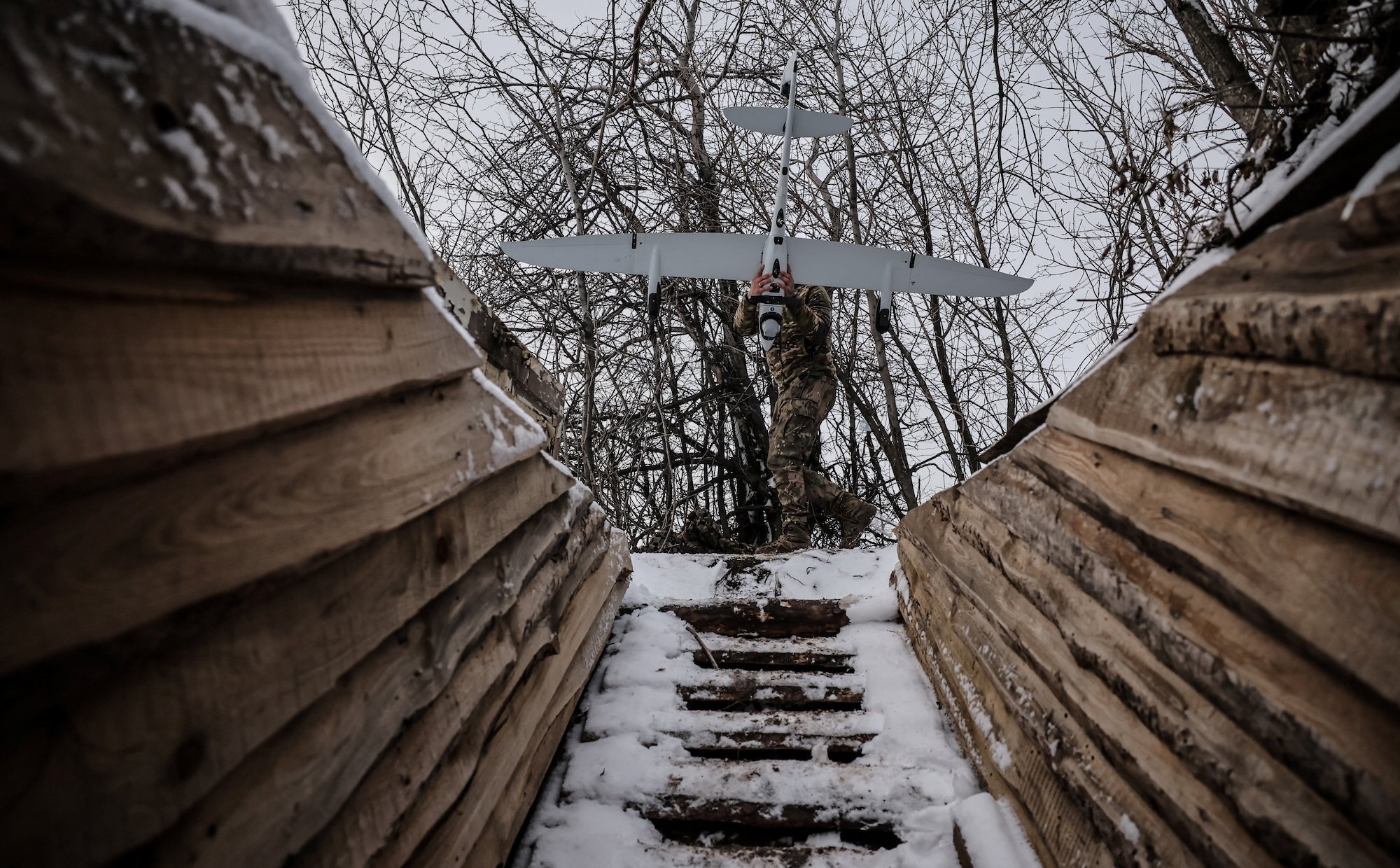 Na froncie rosyjskie ataki w mróz i śnieżycę: ogromne straty, niewielkie zyski