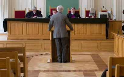 Ministerstwo Sprawiedliwości o biegłych sądowych: nie wiadomo kiedy będzie ustawa i podwyżki