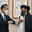 Szef MSZ Chin Wang Yi w czasie spotkania z wicepremierem w rządzie stworzonym przez talibów