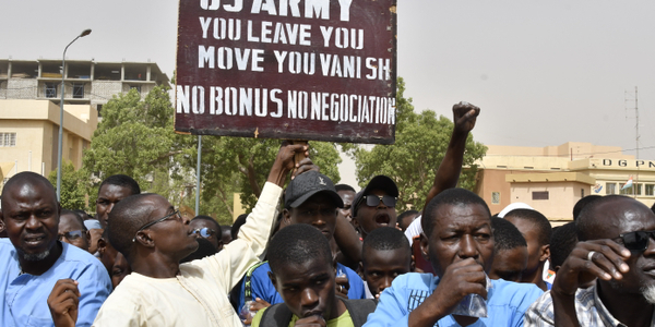 Władze w Nigrze wypowiedziały umowę z USA. To cios również w Unię Europejską