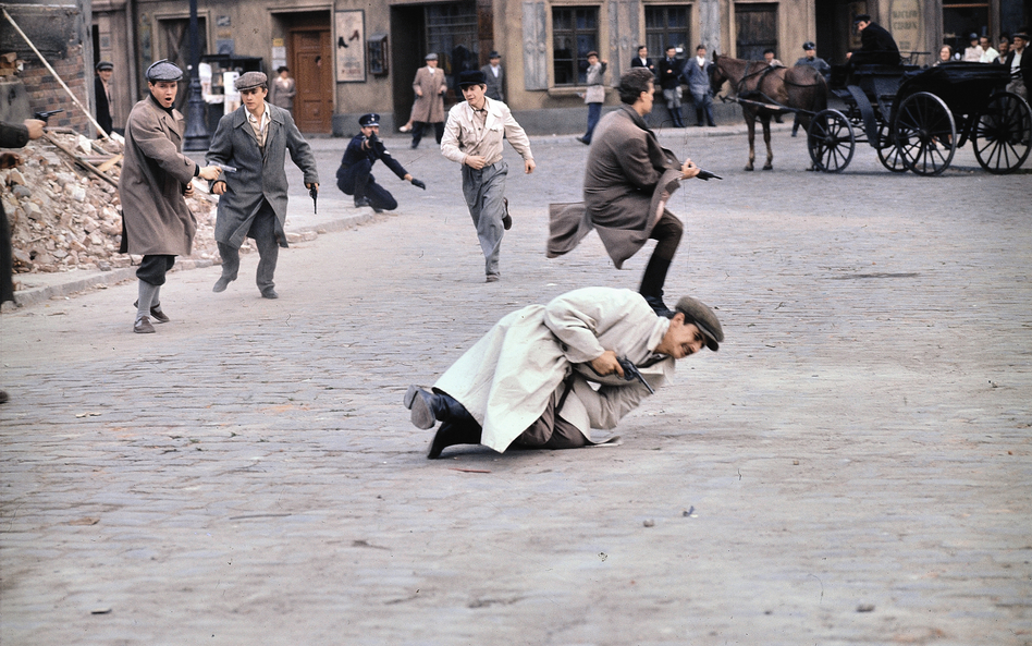 Kadr z filmu „Akcja pod Arsenałem” (1977 r.) w reż. Jana Łomnickiego