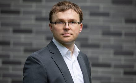 Andrzej Bieniek, Esaliens TFI: Do szczytów indeksów jeszcze daleko