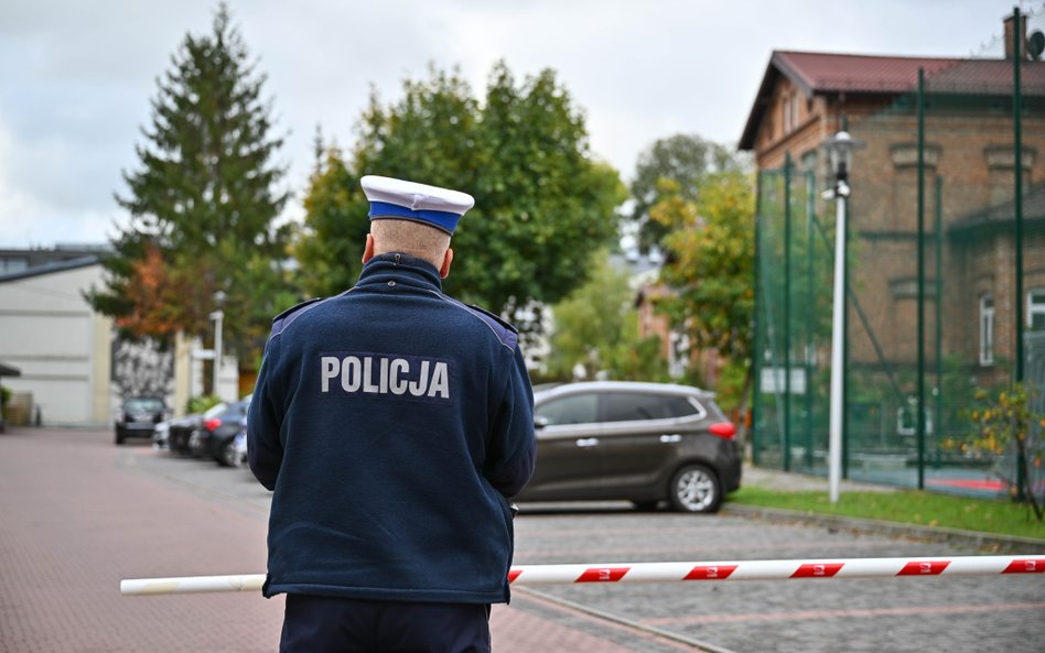 Prof. Safjański: Będą kolejne ataki w szkołach, bądźmy czujni i nie panikujmy