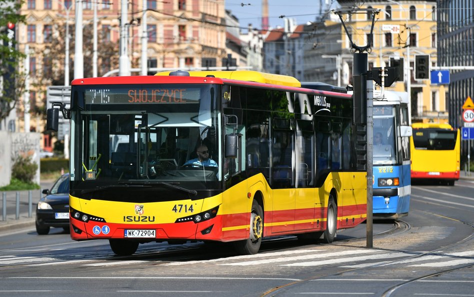 We Wrocławiu od początku pandemii liczba pasażerów stopniała w ciągu roku do 90 mln ze 192 mln w 12 