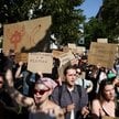 Kijów, protest przeciw decyzji Wołodymyra Zełenskiego w sprawie usunięcia z rządu Ukrainy Mychajły F