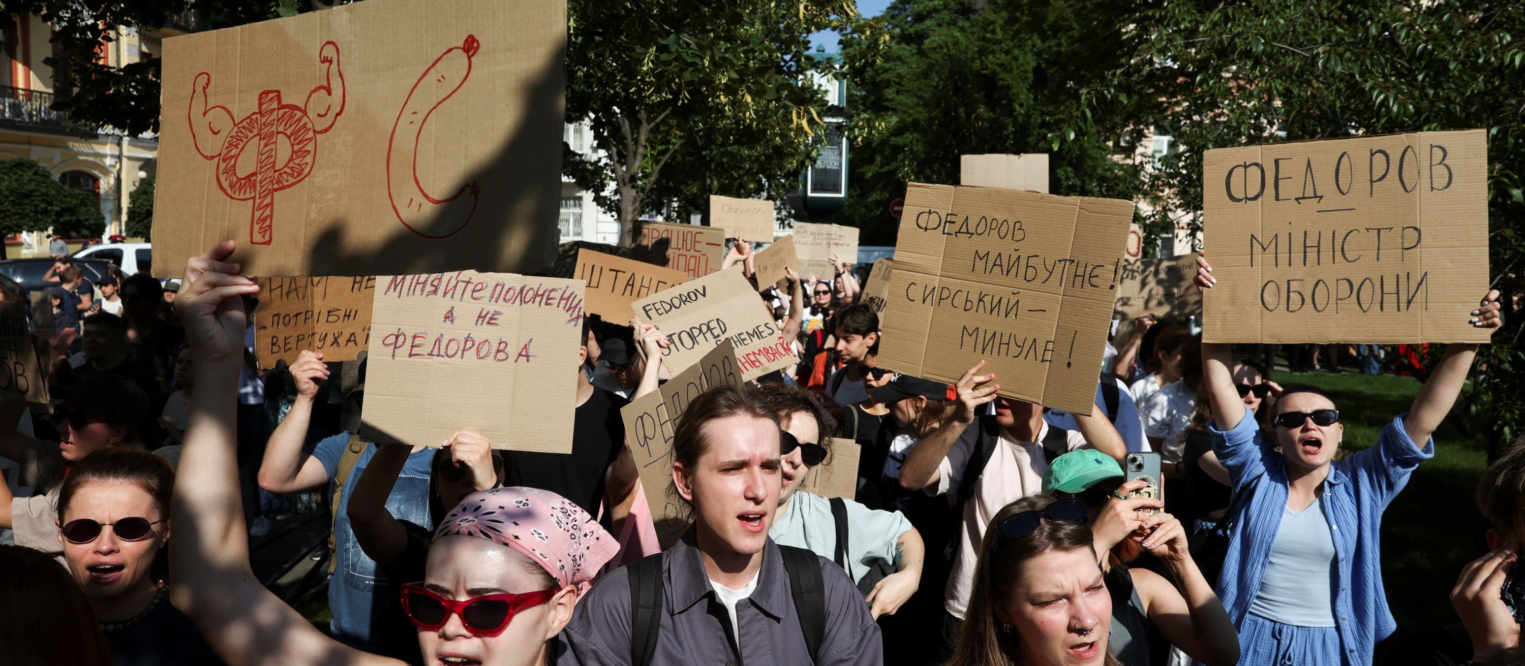 Protest w Kijowie. Ukraińcy demonstrują przeciw decyzji Wołodymyra Zełenskiego ws. Mychajły Fedorowa