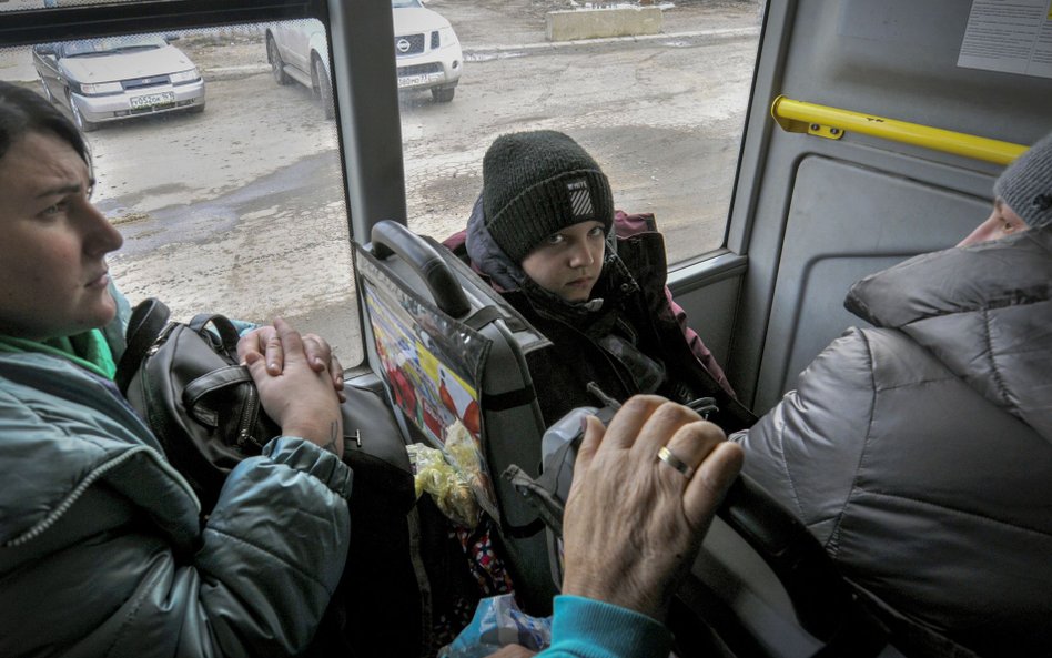 7 marca Rosja otworzyła korytarz humanitarny z Mariupola, ale tylko w kierunku Rosji