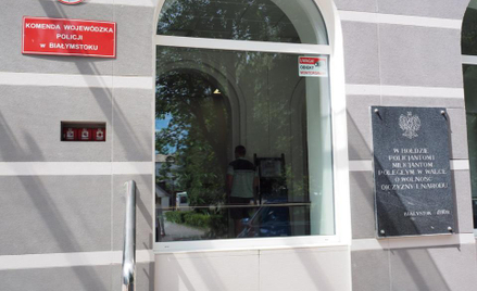 Koniec hołdów dla "utrwalaczy"