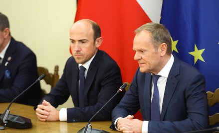 Przewodniczący Platformy Obywatelskiej Donald Tusk  oraz przewodniczący KP KO Borys Budka   podczas 