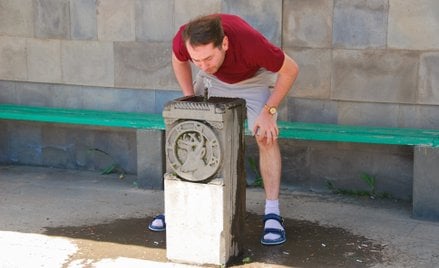 Moskwa uderza w symbole Armenii. Zakaz dla kultowego koniaku i wody Jermuk