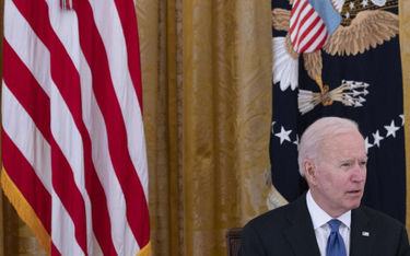 Biden daje rozgrzanym USA kolejny dopalacz
