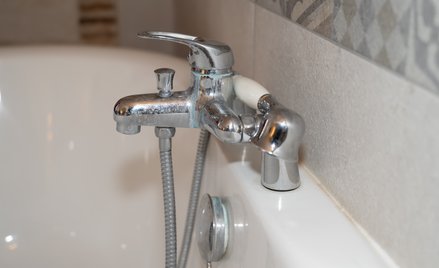 Sąd: niższy standard hotelu nie uzasadnia brudu