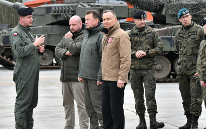 Komendant Ośrodka Szkolenia Leopard mjr Maciej Banaszyński, szef Biura Bezpieczeństwa Narodowego Jac