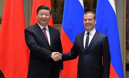 Dmitrij Miedwiediew i przywódca Chin Xi Jinping