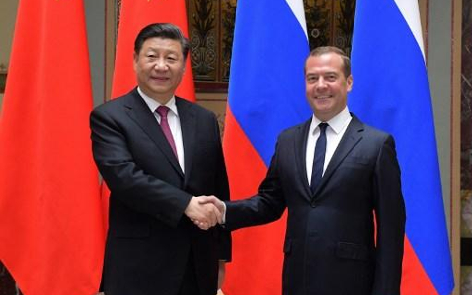 Dmitrij Miedwiediew i przywódca Chin Xi Jinping