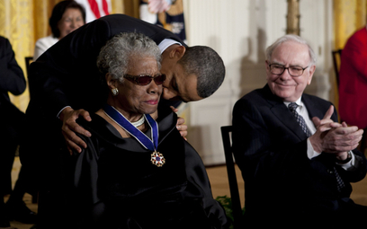 W 2010 roku Barack Obama przyznał Angelou Prezydencki Medal Wolności.