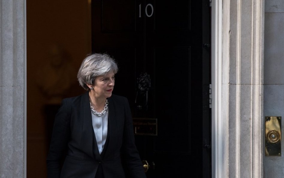 Theresa May krytuje reakcję Trumpa na atak w Londynie