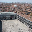 Plac św. Marka z lotu ptaka. Po prawej stronie widoczny budynek Prokuracji Starej, jeszcze przed rem