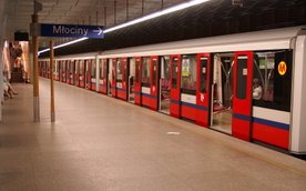 Dwie dodatkowe stacje metra – Muranów i Plac Konstytucji – mają powstać na linii metra M1 jako uzupe