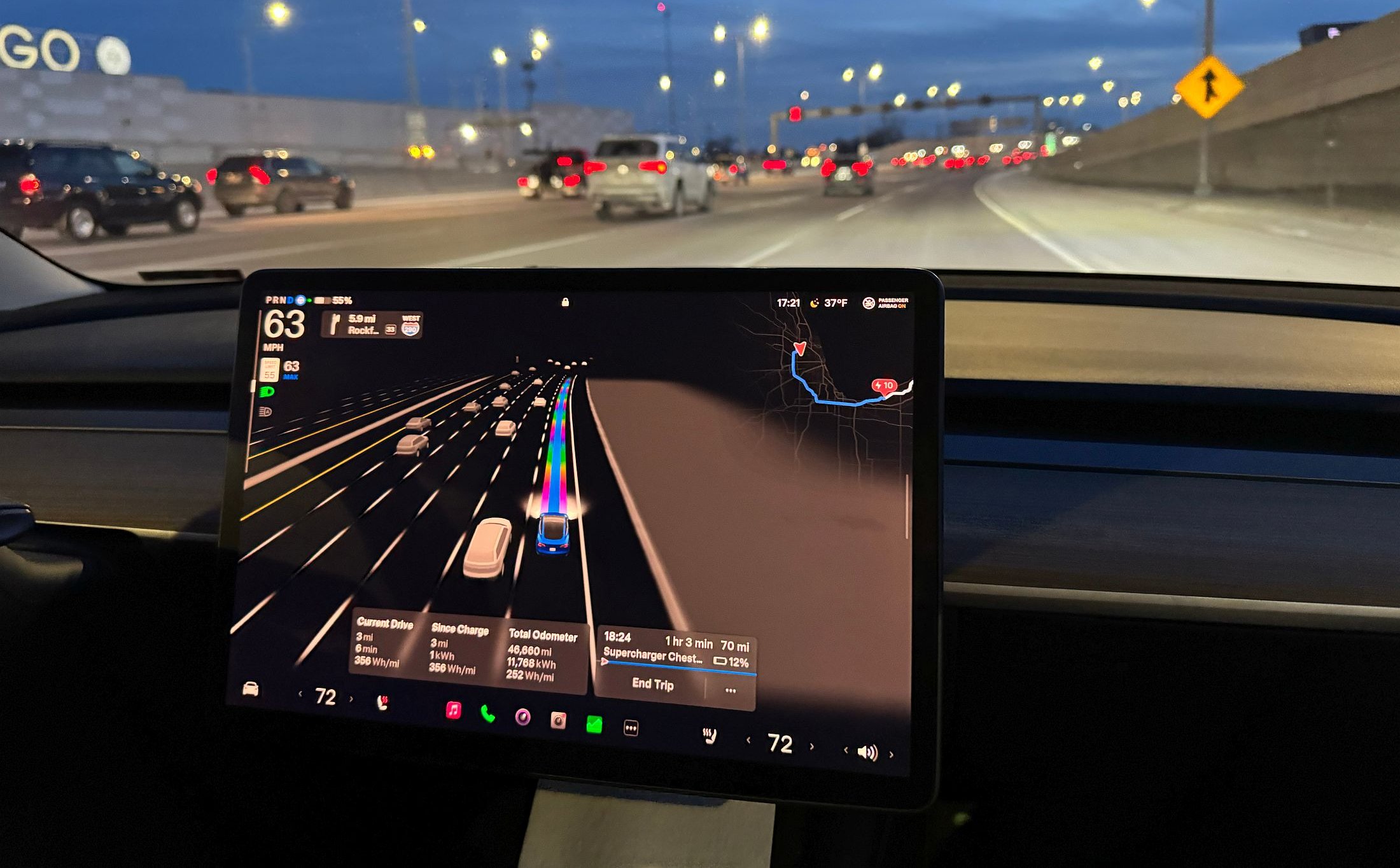 Czy Tesla musi wymienić komputery w 4 mln aut? Są zbyt słabe dla autonomicznej jazdy