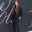 Publicyści zajmujący się modą z podziwem piszą o Victorii Beckham, że udało jej się przebić w bardzo