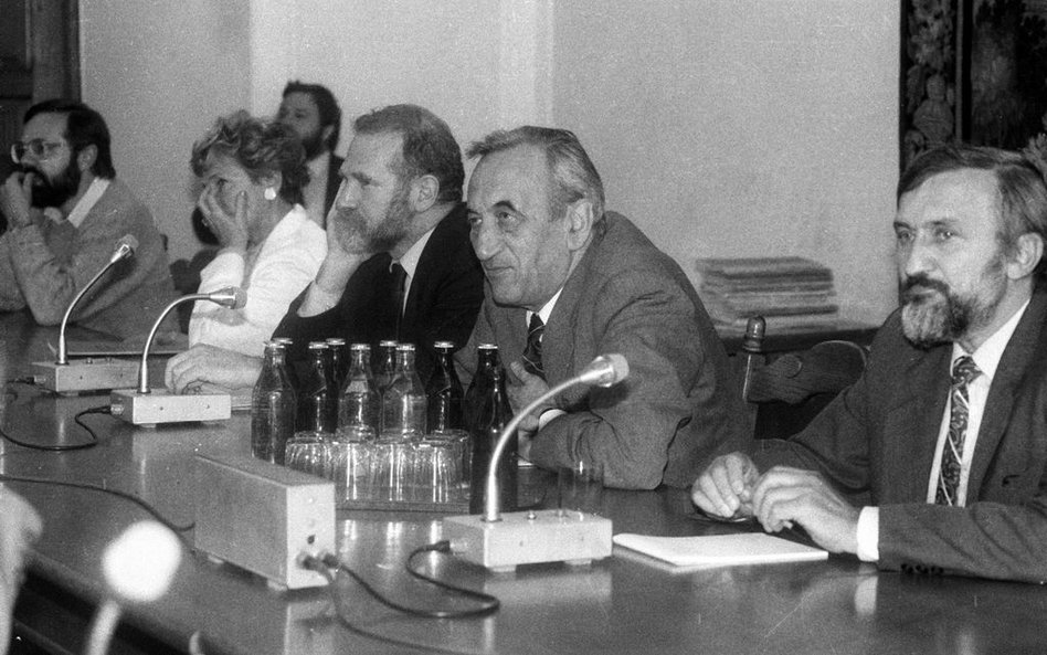 Jak powstawał rząd Tadeusza Mazowieckiego. Notatki na gorąco 1989