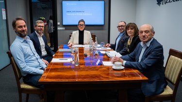 miniaturka - relacja Sukcesja