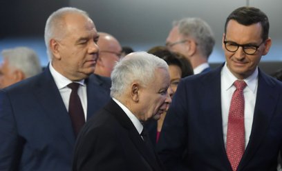 Politycy PiS poznali ostateczny termin na rezygnację z udziału w stowarzyszeniach