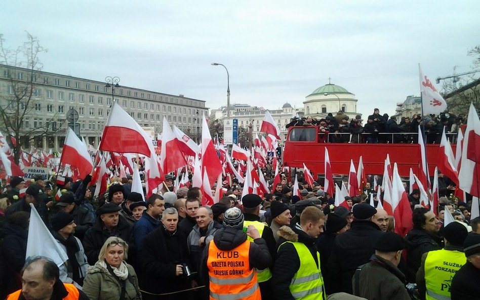 pl. Trzech Krzyży przed rozpoczęciem marszu