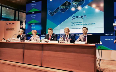 Zarząd kierowany przez Marcina Chludzińskiego (w środku) chce, by KGHM był organizacją elastycznie d