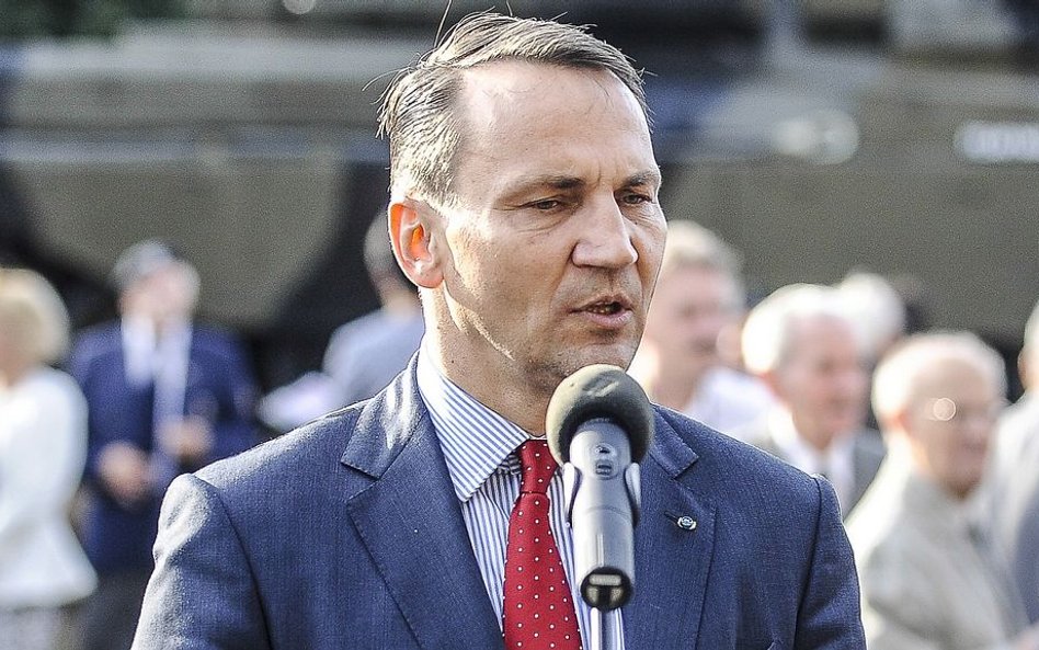 Radosław Sikorski o "dorżnięciu watahy": Taka literacka retoryka