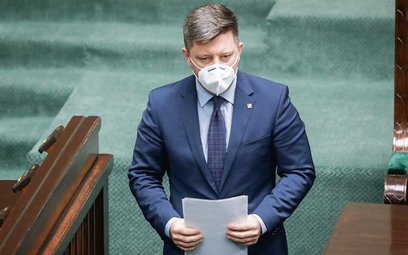 Szef Kancelarii Premiera Michał Dworczyk tłumaczy, że dzięki zmianom podsekretarze stanu będą więcej