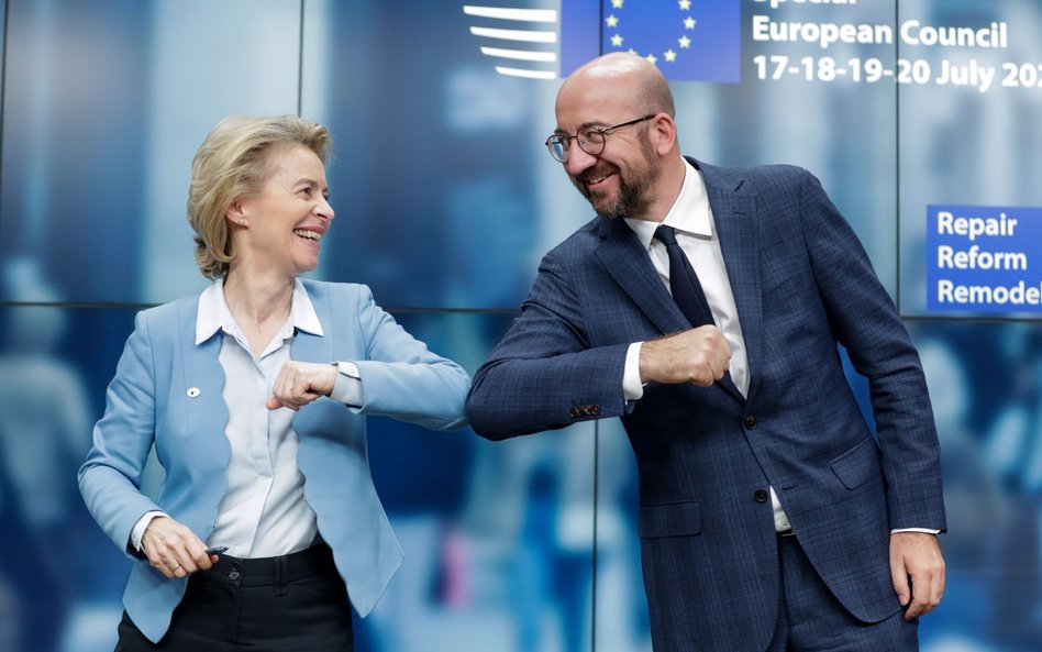 Przewodnicząca Komisji Europejskiej Ursula von der Leyen i szef Rady Europejskiej Charles Michel.