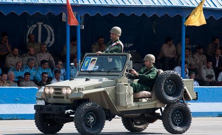 Strażnicy Rewolucji to elitarne jednostki irańskiej armii (By M-ATF, from military.ir and iranmilita