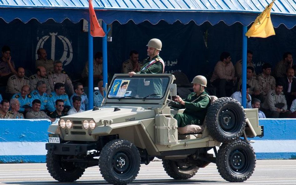 Strażnicy Rewolucji to elitarne jednostki irańskiej armii (By M-ATF, from military.ir and iranmilita