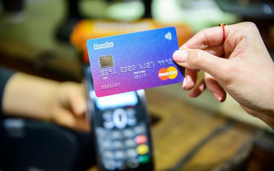 Revolut udostępnia Apple Pay