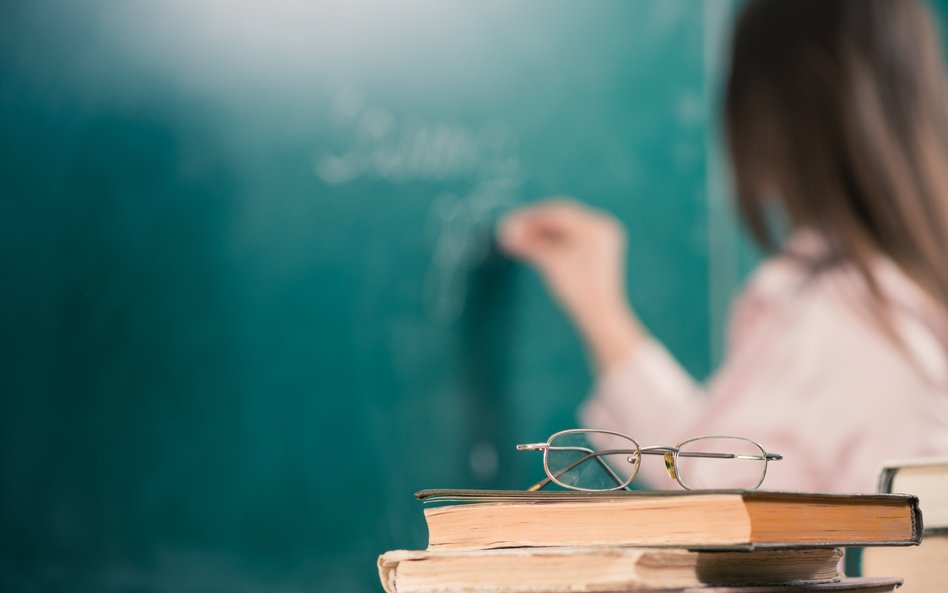 Nauczyciel przed przejściem na emeryturę otrzyma wyższą odprawę