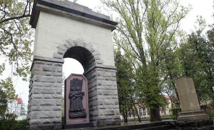 Kombatanci walczą o usunięcie pomnika Armii Czerwonej z Nowego Sącza