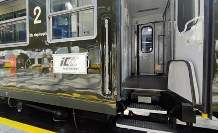 Pociąg retro rusza z Warszawy. Od jutra bilety w sprzedaży na historyczny skład