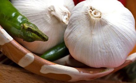 Cenny czosnek wart przemytu