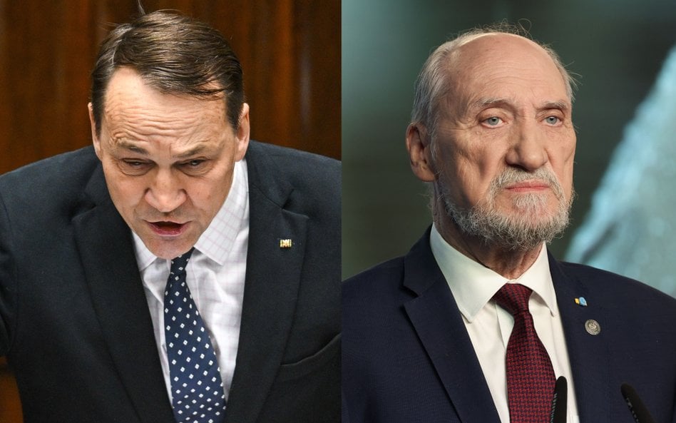 Wicepremier, minister spraw zagranicznych Radosław Sikorski na sali obrad Sejmu oraz poseł PiS Anton