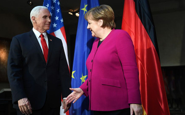 Merkel kontra Pence. "Nie mamy interesu w zrywaniu z Rosją"