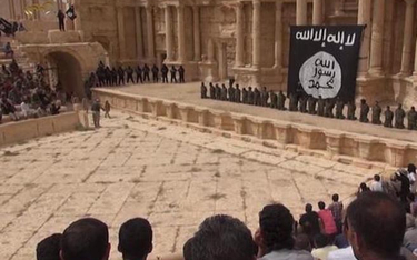 Palmyra: egzekucja w amfiteatrze