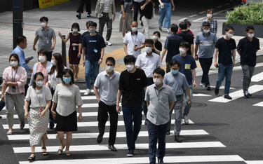 Seul: Maski obowiązkowe pod dachem i na ulicach