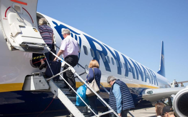 Pasażerowie Ryanaira byli „więzieni” na schodach. Samolot odleciał bez nich