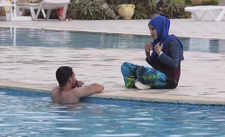 Kąpiel w burkini? Zdecyduje menedżer hotelu
