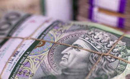 Wojna na sankcje między UE a Rosją sprawia, że tańsze kredyty ?nie skłonią firm do inwestycji, a kon